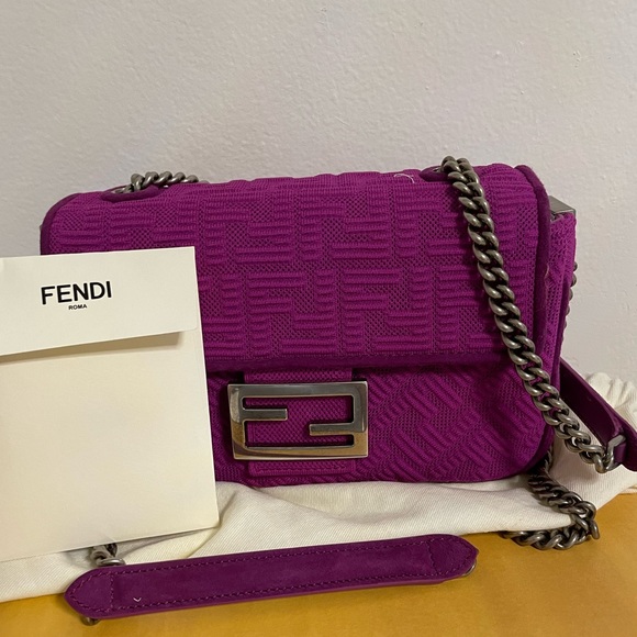 TODAY only🎄SALE FENDI baguette bag New absolutely gorgeous limited edition - Picture 4 of 17